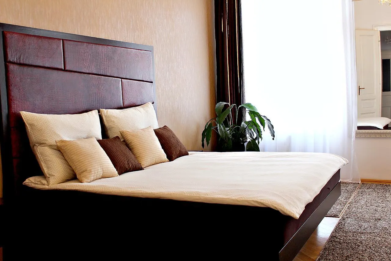 Luxury Versace Apartment Praha Česká republika