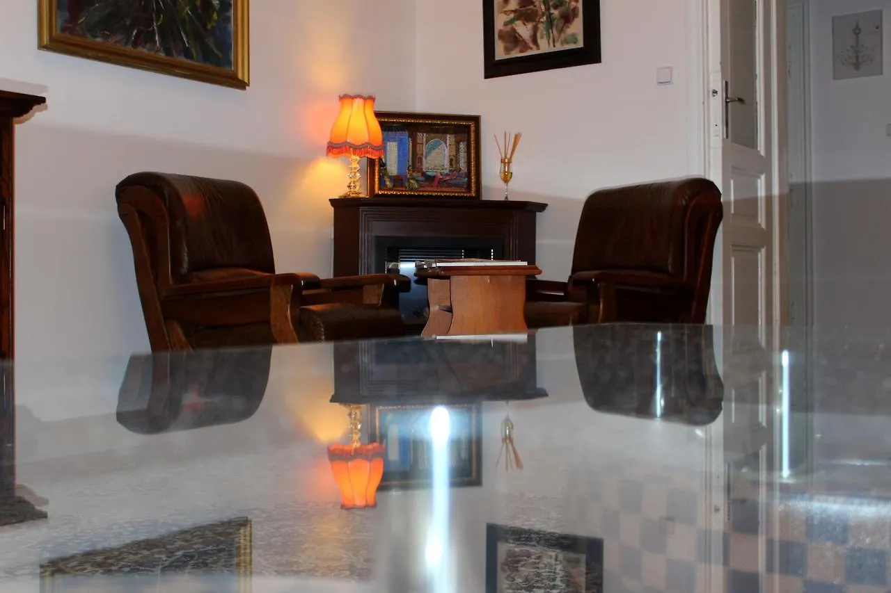 Luxury Versace Apartment Prague