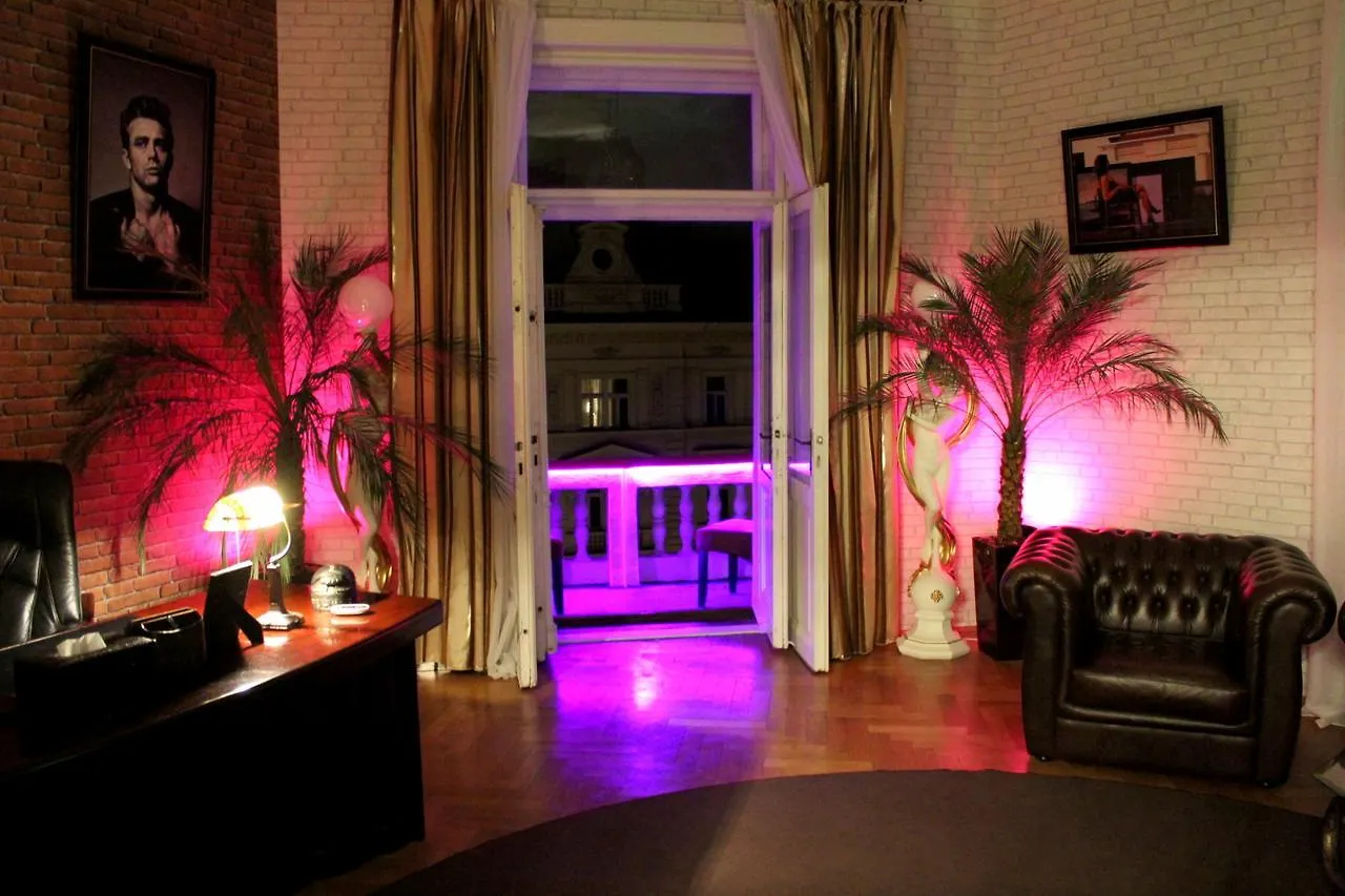 Luxury Versace Apartment Prague