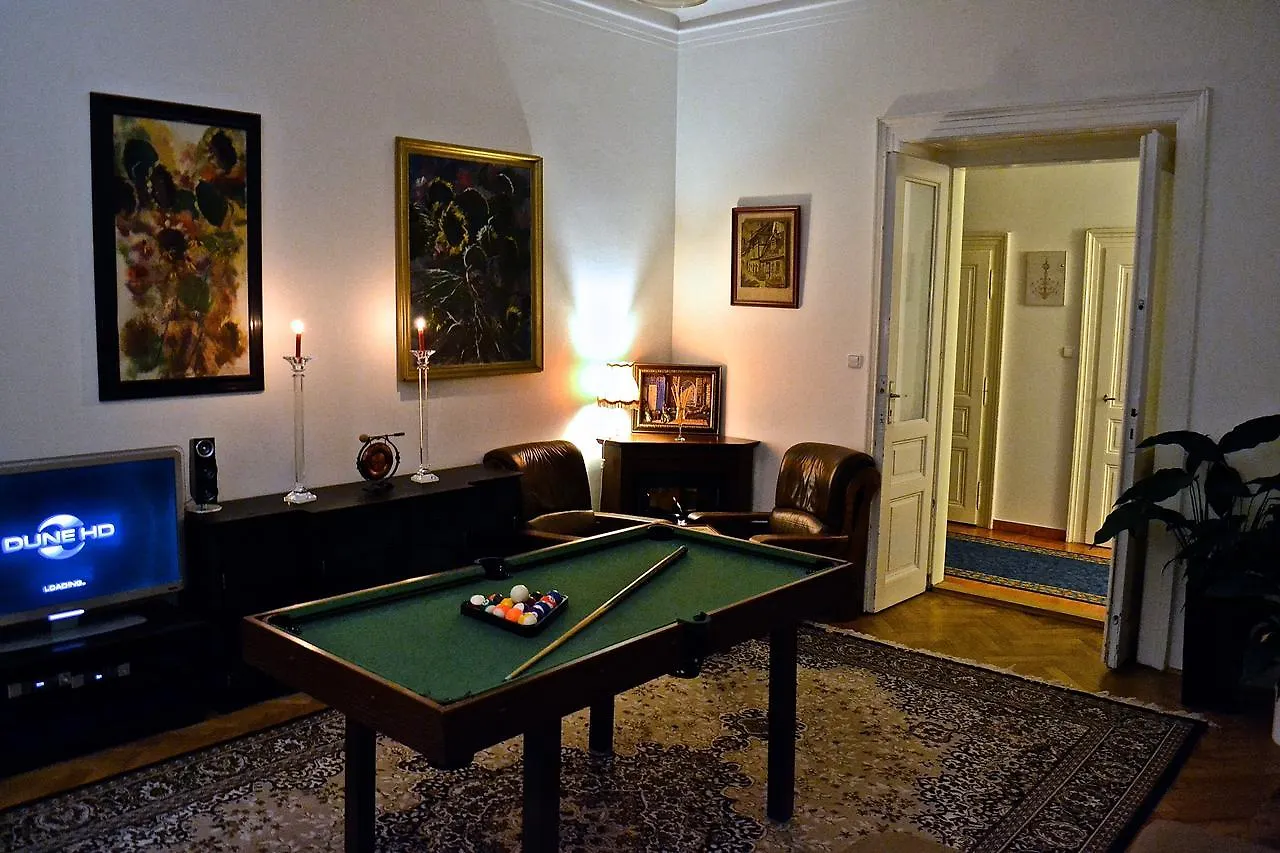 Luxury Versace Apartment Prague