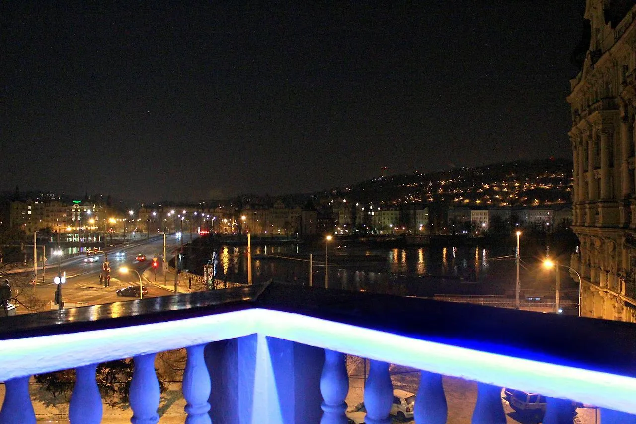 Luxury Versace Apartment Prague
