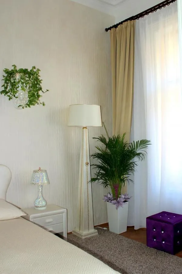 Luxury Versace Apartment Prague 0*,
